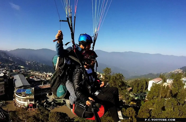 Paragliding-in-Darjeeling